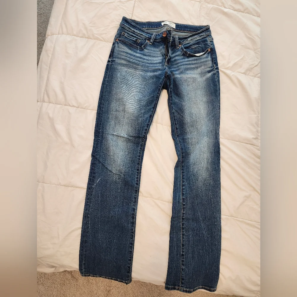 Jeans - Picture 1 of 3